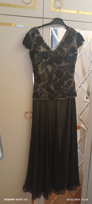 ziyafət donlar: Toyluq paltar 200 manata alınıb. 70 manata satilir. catdirilma var — 2