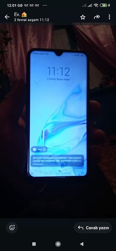 iphone x ekranı: Smartfon - Ekran: damla formalı ön kamera çıxıntısı olan tam ekran — 1