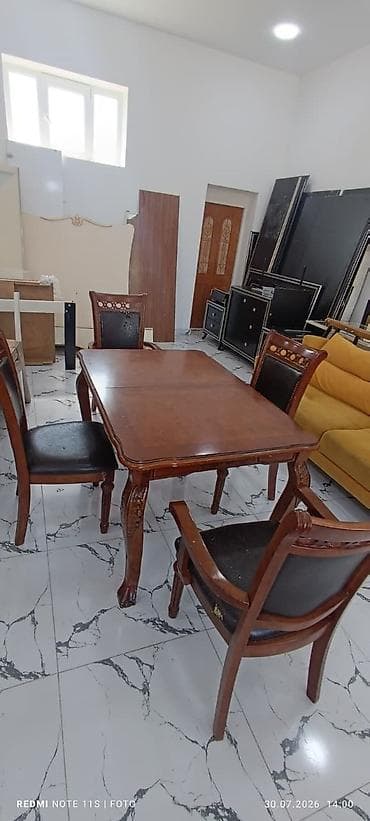 kohnə stul: Qonaq otağı üçün, İşlənmiş, Kvadrat masa, 4 stul — 1