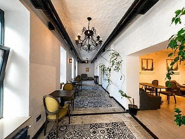 avto karavan: İcarəyə verilir obyekt 140 m², 28 May m. Daha 7 şəklə bax Agentlik 1 — 2