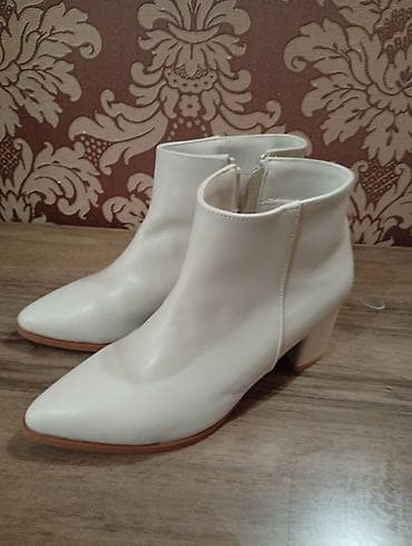 ayaqqabı: Tuflilər, Lc Waikiki, Ölçü: 40, rəng - Bej, Yeni — 1