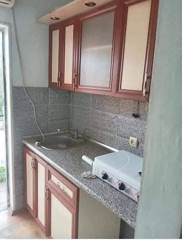 ucuz kirayə ev: Metro elmlere yaxın bir otaglı heyet evi kirayə verilir obsi heyedir — 1