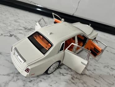 домики для кукол: Miqyaslı model avtomobil – ağ rəngdə, portağal salonlu lüks sedan. - — 7