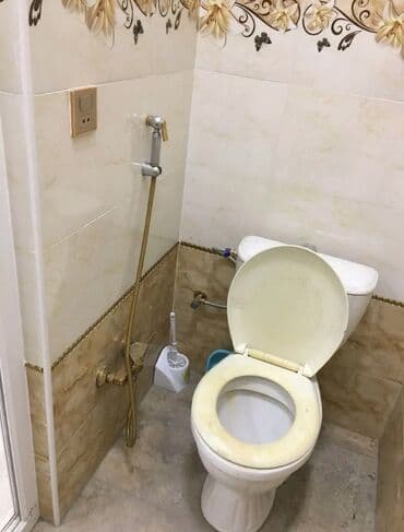ofis arendasi: Gəncə şəhərində Mərkəzdə İcra hakimiyyətinin qarşısındakı küçədə — 5