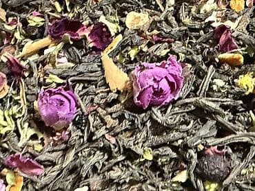 lahic su: Güllü ədviyyatlı çay qarışığı - Tərkib: yaşıl/qara çay yarpaqları — 3