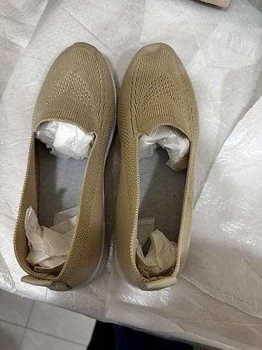 Təsvir: - Qadınlar üçün slip-on tipli ayaqqabı Tezedi - Rəng: bej