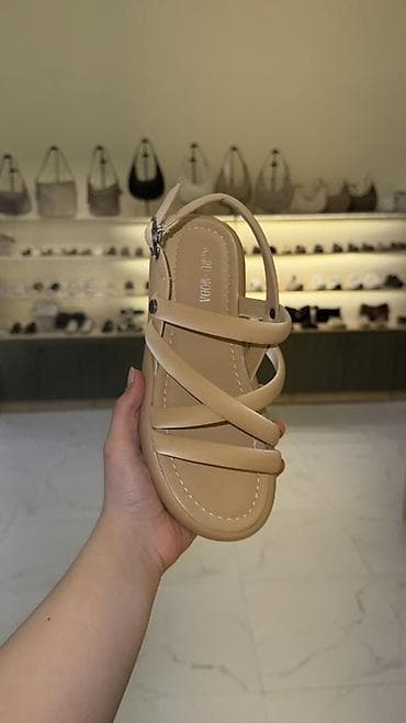 Qadın sandal modeli – yastıqcıqlı, rahat platformalı - Rənglər: bej — 1