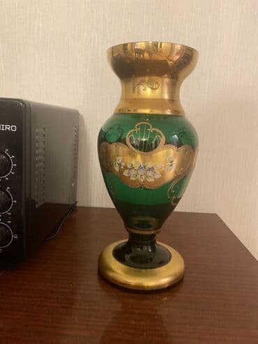 вазы из богемского стекла: Одна ваза, Богемское стекло — 1