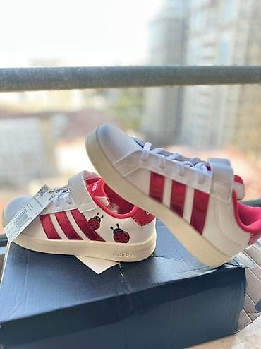 ağ krasovka: Uşaq idman ayaqqabısı – Adidas - Model: uşaq krossovkası, klassik 3 — 1