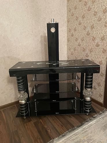 İşlənmiş, Düz TV altlığı, Polkalı, Şüşəli