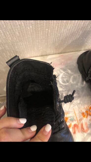 uşaq idman bosonojkaları: 4 m,ichi mexli,botinka,33 razmer — 2