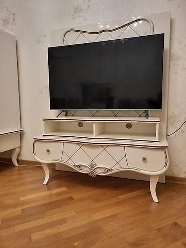 reception masa: Klassik üslubda qonaq otağı mebel dəsti .Temiz Türkiyənindi.Maşın — 4