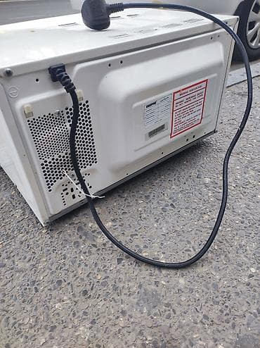 Mikrodalğalı soba Geepas, Ayrıca dayanan, Mikrodalğalar ilə, rəng - Ağ