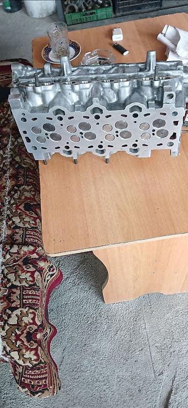 audi a5 2 tdi: Məhsul: Silindr başlığı (mühərrik başlığı) Təsvir: - 16 klapanlı — 3