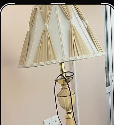 Klassik dizaynlı döşəmə lampası - Növlə: Döşəmə (floor) lampa -