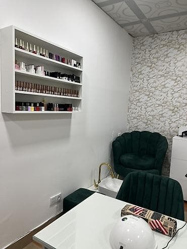 salon mebelleri: İşlənmiş, Manikür üçün masa, Güzgüsüz — 2