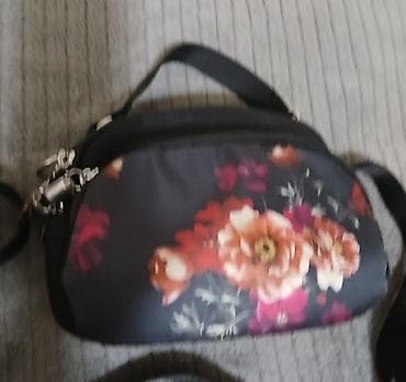 Çantalar: Çiyin çantaları dəsti 3 штуки вместе 10 манат 1) Michael Kors çiyin — 5