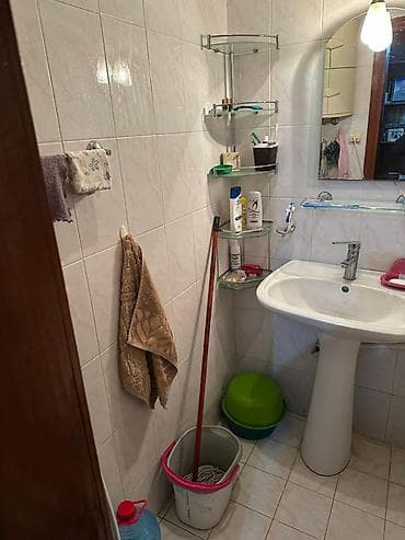 təcili satilir: Bakı, 4 otaqlı, Köhnə tikili, 90 kv. m — 8