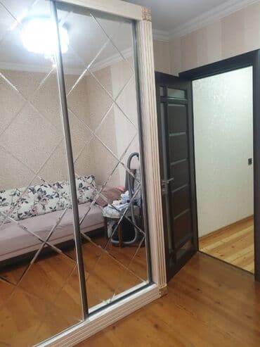 mkr: Bakı, 8-ci mikrorayon, 3 otaqlı, Köhnə tikili, m. Azadlıq Prospekti, 70 kv. m — 5