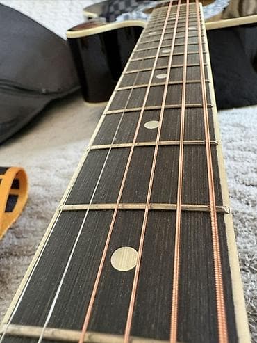 gitara yolona: Akustik gitara, 6 sim — 3