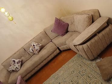 Melek1Kunc divan satilir. Qiymet 330 azn. Acilir ve bazalidir