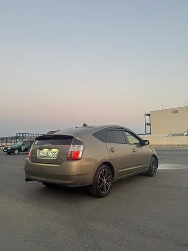 турбо аз подержанные автомобили таеота приюс аренд: Toyota Prius: 1.5 l | 2007 il Hetçbek — 4