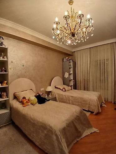 9 cu mikrorayon 3 otaqli evler: İcarəyə verilir 4 otaqlı yeni tikili 215 m², 8 Noyabr m. Kateqoriya — 3