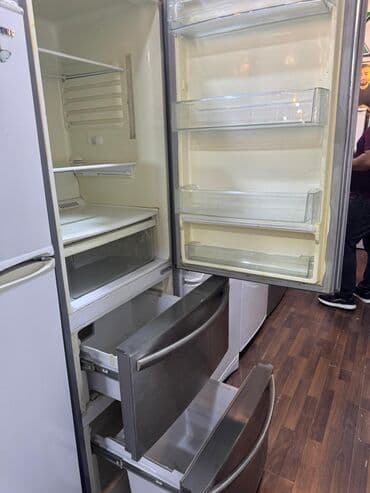 samsung soyducu: 2 qapılı Samsung Soyuducu Satılır, rəng - Gümüşü — 2