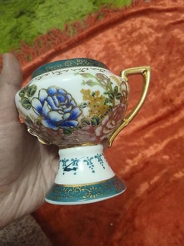 mixek gülü: Bir vaza, Farfor — 2