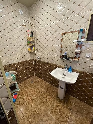шеки: 215 м², 6 комнат, Газ, Электричество, Водопровод — 10