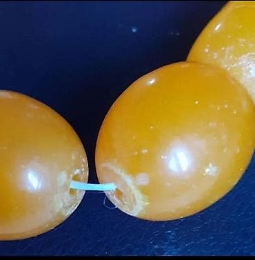 Əsil qədimi müalicəvi təmiz kəhrəba30,9 qram. Qramı 25 manatdır.Tək — 3