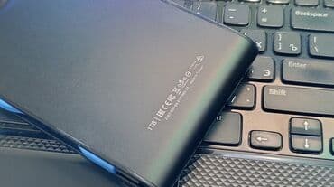 Noutbuklar üçün adapterlər: Silicon Power Armor A80 xarici sərt diskidir. 1TB Məlumatların — 3