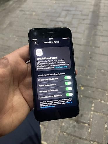 iphone 6s plata: IPhone SE 2020, Qara, Barmaq izi — 5