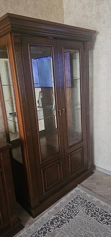 vitri: Şüşəli dolab vitrini, İşlənmiş — 2