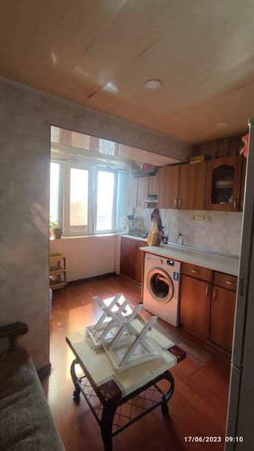 7 ci mikrorayon yeni tikili: Nərimanov rayonu,Сeyhun Hacıbəylidə, Hərbi prokroturanin arxasinda 9 — 6