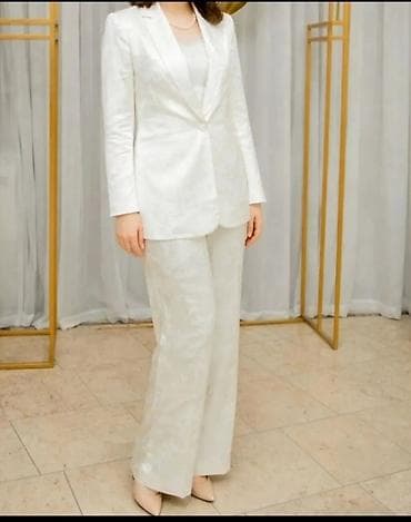 Sateen markasina məxsusdur cox elegant hem gundelik üçün hem kokteyl