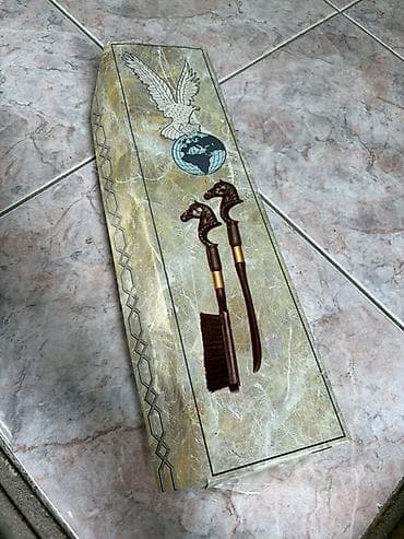 At üçün baxım dəsti Məhsulun tərkibi: - 1 ədəd at tüklərini