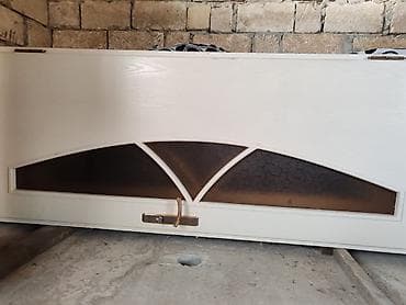 Şüşəli daxili qapı - Material: Taxta əsaslı (MDF/laminat teksturalı)