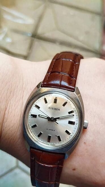 kisi ucun qizil: İşlənmiş, Qol saatı, Orient, rəng - Qızılı — 5