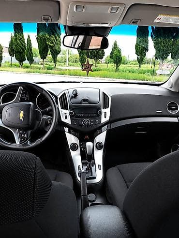 danqirat satilir: Chevrolet Cruze: 1.8 l | 2013 il 116353 km Sedan — 4