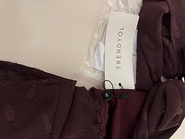 Brend: Trendyol Model: Qadın bluz Rəng: Tünd narıncı-bordo ton Ölçü: S — 2