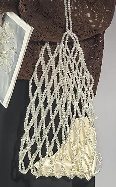 Çantalar: Yeni.el ishi mirvariden chanta
35 manat — 3