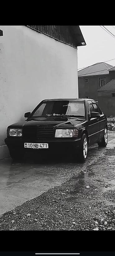 mercedes vito 1990: Mercedes-Benz 190 (W201) sedan - Korpus: 4 qapılı sedan, qara rəng - — 4