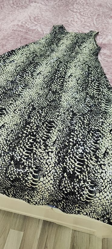 Zeng catmaya biler isteyen mesaj yazin .1defe geyilib44/ 46/48 razmeri