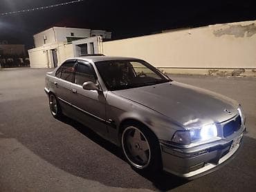 inci aku: BMW 3 series: 2 l | 1992 il Sedan — 2