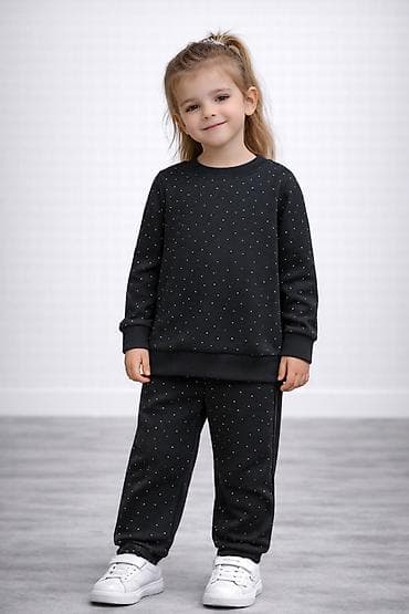 Uşaq geyimi və ayaqqabıları: Bütün geyimlər Türkiyə istehsalıdır. Topdan və pərakəndə satış. Qiymət — 1