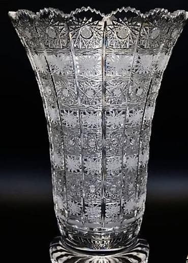 dekor güldan: Bir vaza, Xrustal — 3