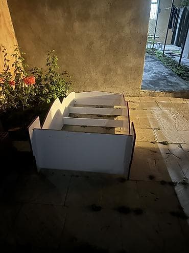 dosekceler: - Korpus: laminat/MDF paneldən yığma, möhkəm karkaslı
MATRAS VAR — 1