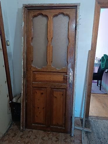 yeni il qapi bezekleri: Taxta ara qapı – şüşəli dizayn - Material: Təbii ağac (taxta karkas — 1