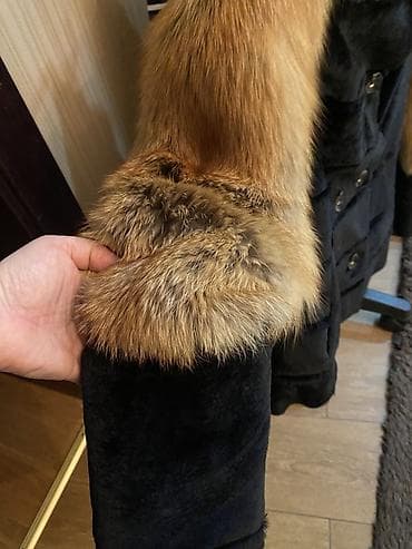 Paltolar: Qadın üçün lüks xəz palto - Rəng: Gövdə hissəsi dərin qara, qol və — 3